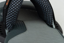 Load image into Gallery viewer, Ozone Foot Pads and Straps for Kiteboards v3 x 2