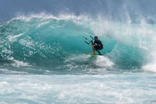 Load image into Gallery viewer, REO V6: Pure Wave Riding Ozone kites buy at Kingzspot Fast kites very depower super light allula best wave kite