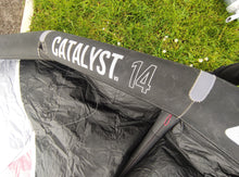 Load image into Gallery viewer,  Used Catalyst V3 14 METERS Ozone kites custom color Black, is the kite for anyone getting into the sport or riders looking for a fun, confidence inspiring kite with ease of use at its heart. Super ligth perfect for light winds and hydrofoil, Friendly price.
