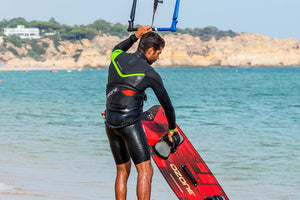 Ozone Kitesurf pack with kite bar board twintip harness pump leash Enduro Edge Catalyst Code base pacote completo kitesurf portugal kingzspot Mystic lisboa